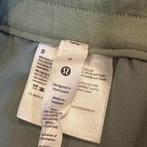 Lululemon Wide-Leg Cropped Pant - Picture 9 of 10